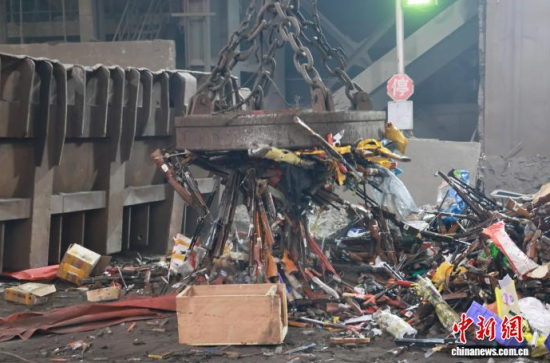 10��29��������ͨ���������N���Ƿ�������Ʒ�F(xi��n)��(ch��ng)����]�] �z