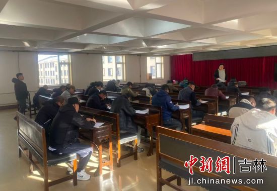 ��Ӗ��ԇ ���D�hί������/���D