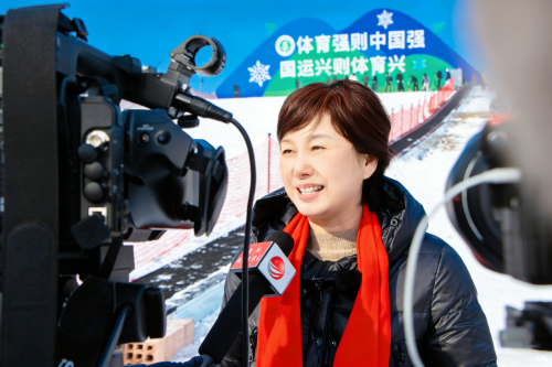 王志敏接受媒體采訪 王志敏接受媒體采訪