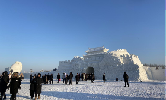 ������̫ƽ�ر�ѩ��ʳ�����R����̫ƽ��30�fƽ���׏V韈�(ch��ng)���c��Ȼ�����YԴ����7.5�f�����ױ�ѩ���@��