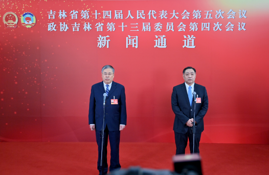 1��26���������f(xi��)����ʡ��ʮ����ί�T��(hu��)���ĴΕ�(hu��)�hί�Tͨ���ϣ��ބ���(��һ)�ش�ӛ���ᆖ�� ���� �z